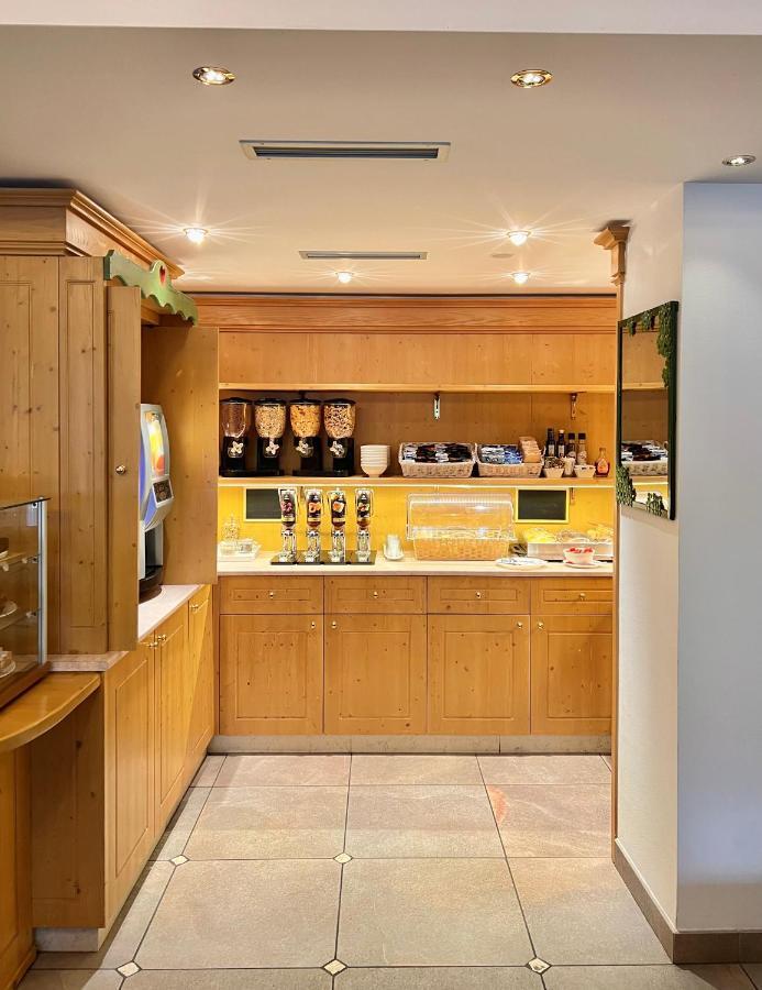 Hotel Gran Vacanze Rooms & Apartments ดิมาโร ภายนอก รูปภาพ