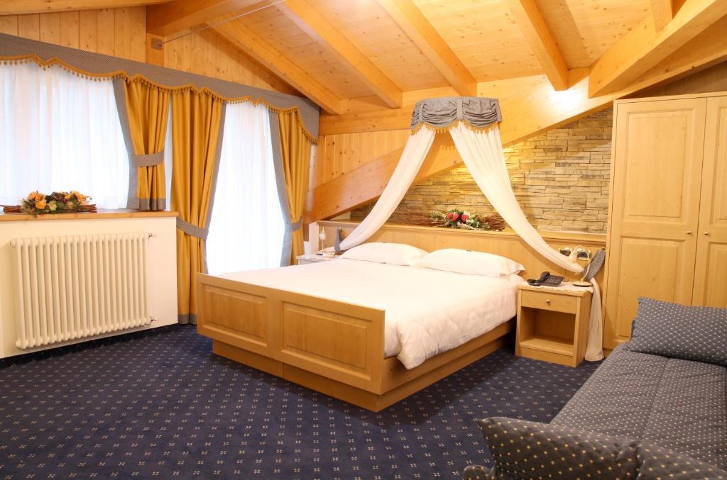 Hotel Gran Vacanze Rooms & Apartments ดิมาโร ภายนอก รูปภาพ
