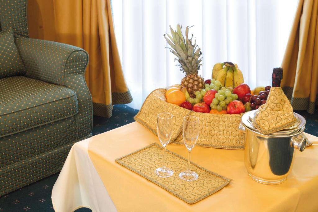 Hotel Gran Vacanze Rooms & Apartments ดิมาโร ภายนอก รูปภาพ