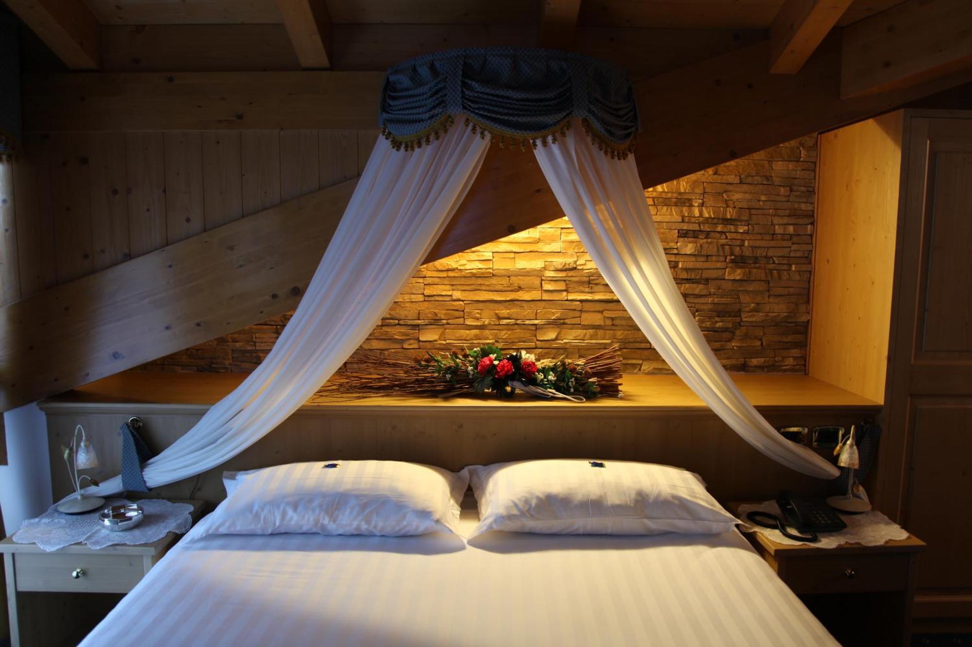 Hotel Gran Vacanze Rooms & Apartments ดิมาโร ภายนอก รูปภาพ