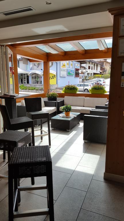 Hotel Gran Vacanze Rooms & Apartments ดิมาโร ภายนอก รูปภาพ