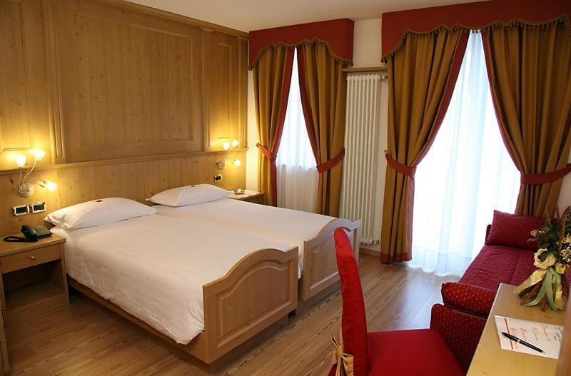 Hotel Gran Vacanze Rooms & Apartments ดิมาโร ห้อง รูปภาพ
