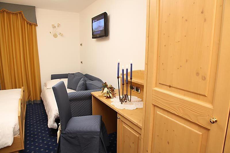 Hotel Gran Vacanze Rooms & Apartments ดิมาโร ห้อง รูปภาพ